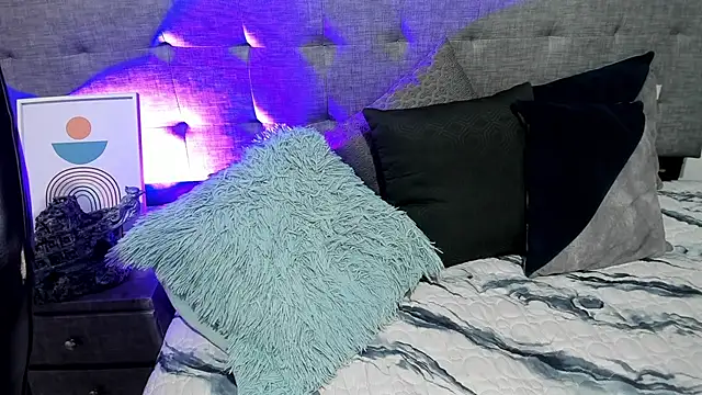 Andrew restrepoo online show from April 2026 03:31:02 PM