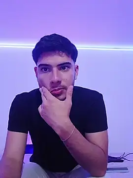 ApoloGray   online show from April 2026 07:53:01 PM