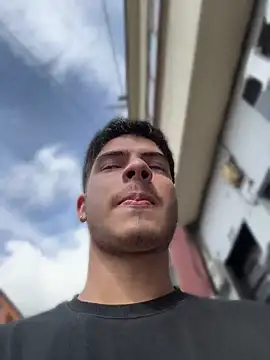 ApoloGray   online show from April 2026 07:58:02 PM