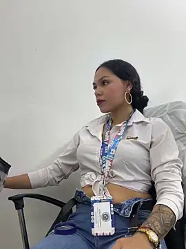 daniela-sexy online show from April 2026 01:30:01 PM