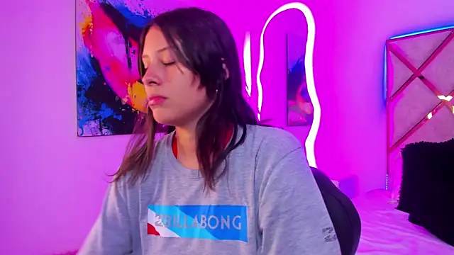 nenaarisk online show from April 2026 01:47:01 PM