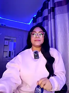PiscisGirl online show from April 2026 07:13:02 AM