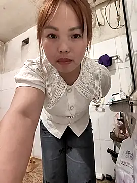 Mina xYx online show from March 2026 01:58:02 PM