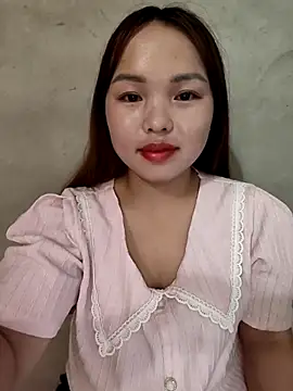 Snapshot of Mina_xYx chatting on April 2026 01:52:02 PM Mina xYx online show from April 2026 01:52:02 PM