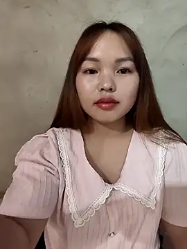 Snapshot of Mina_xYx chatting on April 2026 02:44:02 PM Mina xYx online show from April 2026 02:44:02 PM