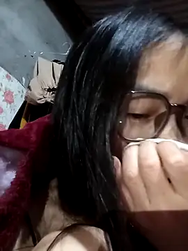 emmasexy2k online show from April 2026 01:41:01 PM