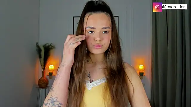 EvaRaider online show from April 2026 01:38:02 PM