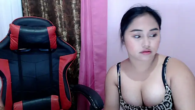 slut emerald22 online show from April 2026 03:02:02 PM