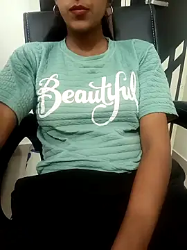 aushi rajput online show from April 2026 07:14:01 PM