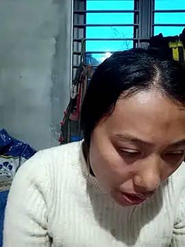 Snapshot of Leiley_98 chatting on April 2026 11:27:02 AM Leiley 98 online show from April 2026 11:27:02 AM