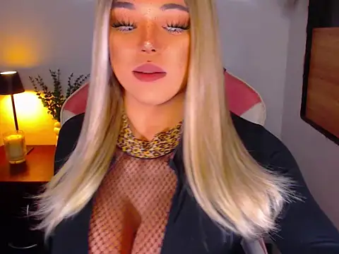 Zandralopez online show from March 2026 03:11:01 PM