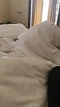 xyz 2giT online show from March 2026 04:50:02 AM