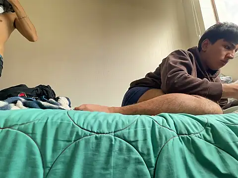 latingaycouple online show from March 2026 05:50:01 PM