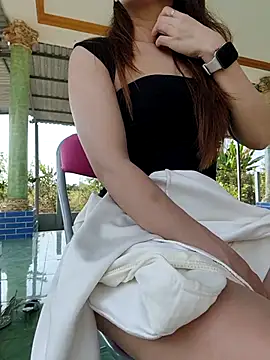 Jeen deer online show from April 2026 12:58:02 AM