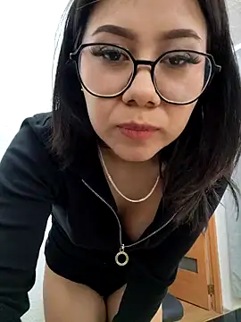 Snapshot of nanybb24 chatting on April 2026 06:19:01 AM nanybb24 online show from April 2026 06:19:01 AM