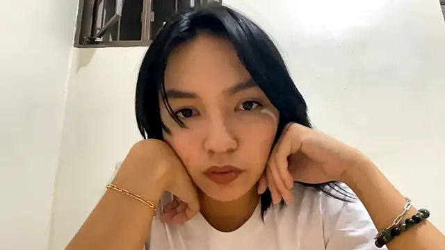 NoreenPierotti online show from April 2026 05:11:01 PM