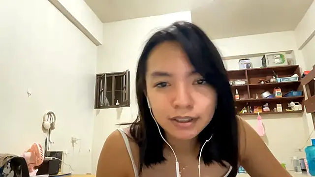 NoreenPierotti online show from April 2026 01:15:01 PM