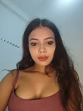 Candyy crushh online show from July 2026 10:20:01 PM
