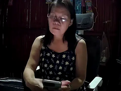 mommylicious 23 online show from April 2026 11:33:01 AM