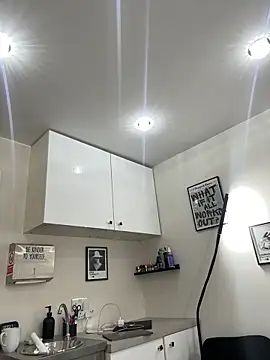 skarletthorne online show from April 2026 06:58:02 AM