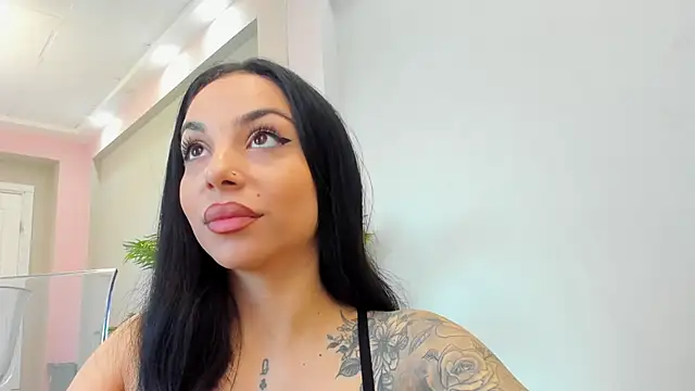 MissSiennaa online show from April 2026 05:40:01 AM