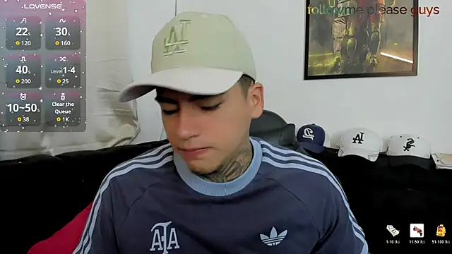 sweetlatinoboy online show from April 2026 10:09:02 AM