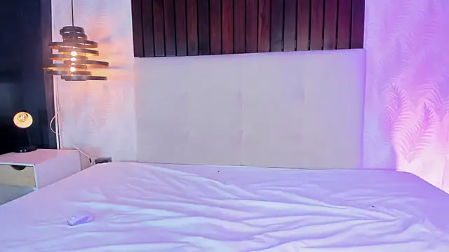 Keita Moon online show from April 2026 12:24:01 PM