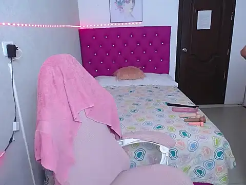 Pinkg Fox10 online show from April 2026 11:14:02 AM