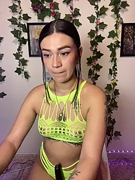 Snapshot of chloe_evans0 chatting on May 2026 07:48:02 PM chloe evans0 online show from May 2026 07:48:02 PM