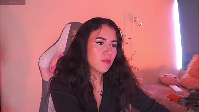 Megan Starling online show from April 2026 02:39:02 PM