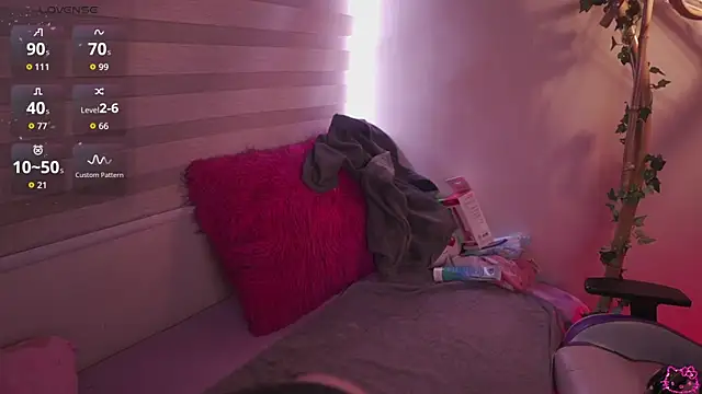 Megan Starling online show from April 2026 02:11:02 PM