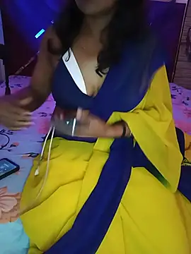 mayakapoor880 online show from June 2026 08:26:02 AM