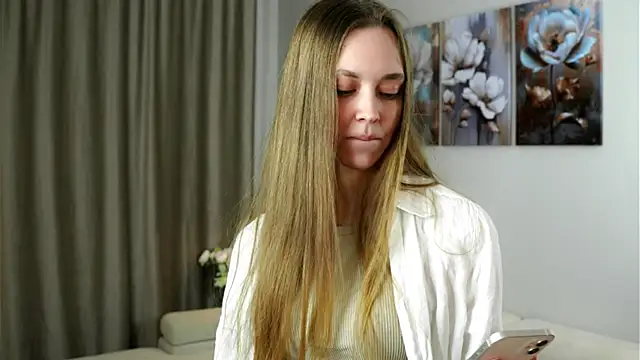 HermaFrain online show from March 2026 07:19:01 PM