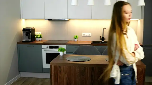 HermaFrain online show from April 2026 08:09:01 PM