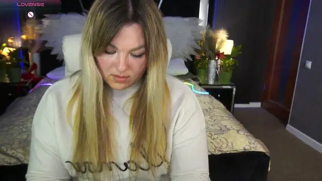 AlissyaGrayy online show from April 2026 01:15:02 PM