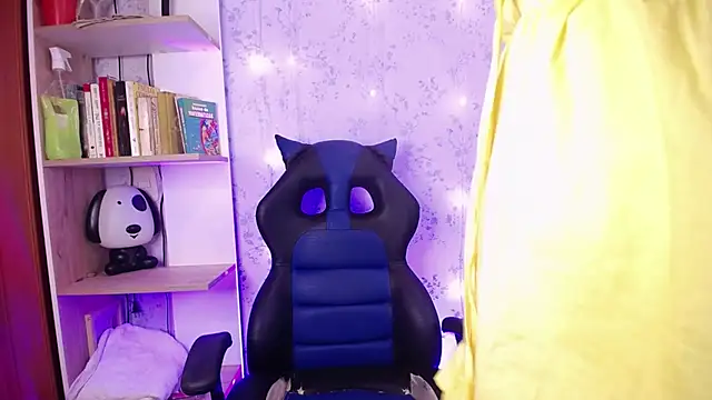  Alexaavandercloude online show from April 2026 12:53:02 PM