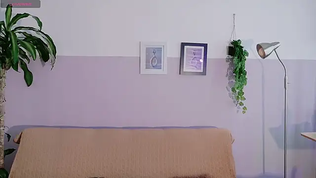 Zara Fire online show from April 2026 07:44:02 PM