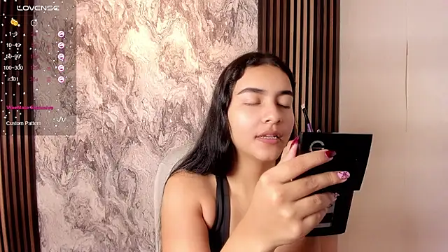Snapshot of sweet_aura31 chatting on May 2026 07:42:02 PM sweet aura31 online show from May 2026 07:42:02 PM