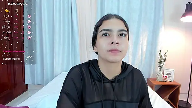 Snapshot of sweet_aura31 chatting on May 2026 07:43:02 PM sweet aura31 online show from May 2026 07:43:02 PM