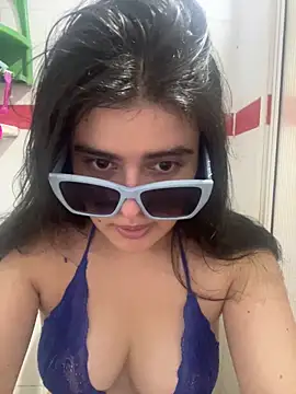 LinaEvansonn online show from April 2026 10:55:01 PM