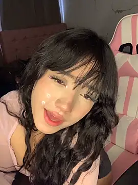 MayyBonita online show from April 2026 04:01:02 PM