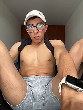 LeonBlazze online show from March 2026 07:52:01 PM