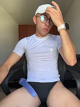 LeonBlazze online show from March 2026 02:42:01 PM