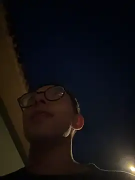 LeonBlazze online show from April 2026 11:36:01 PM