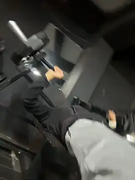 LeonBlazze online show from April 2026 02:06:01 PM