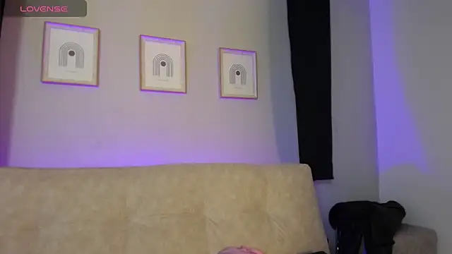 Venus Red 69 online show from April 2026 07:17:02 PM