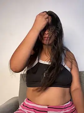 lucirganaxxx online show from April 2026 04:45:01 AM