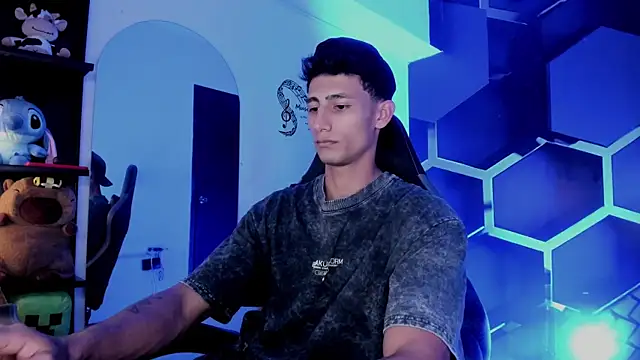 Snapshot of MaxiimoRomano_ chatting on July 2026 07:23:02 PM MaxiimoRomano online show from July 2026 07:23:02 PM