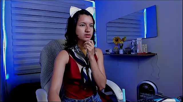 Clawdeen Hot online show from April 2026 03:12:01 AM