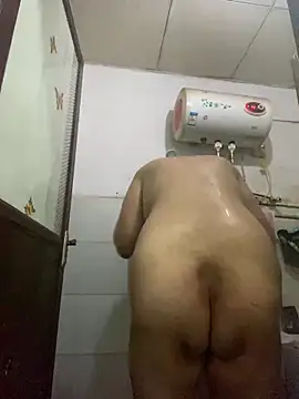 YEAG-QQ online show from April 2026 02:09:02 AM